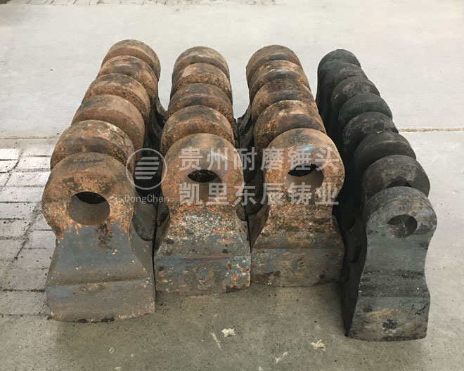 合金錘頭.jpg 破碎機錘頭
